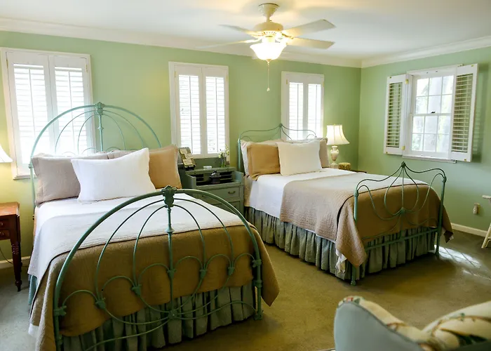 Bed & Breakfast Tree 3*