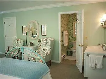 Bed & Breakfast Tree 3*